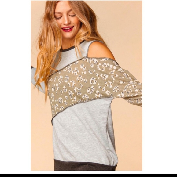 Cold Shoulder Olive Top - Picture 4 of 6